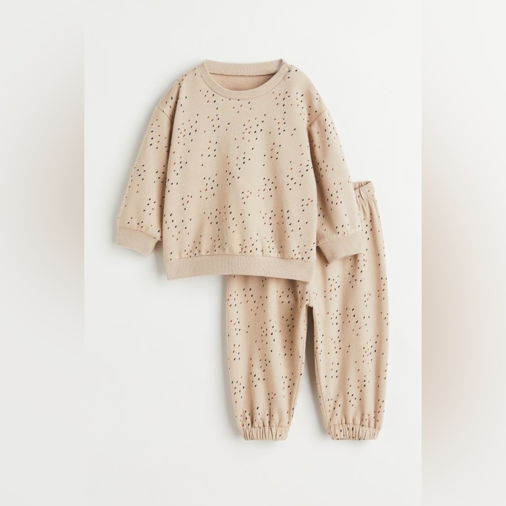 H&M tan polka dot sweatshirt set. 6M. Only worn once.